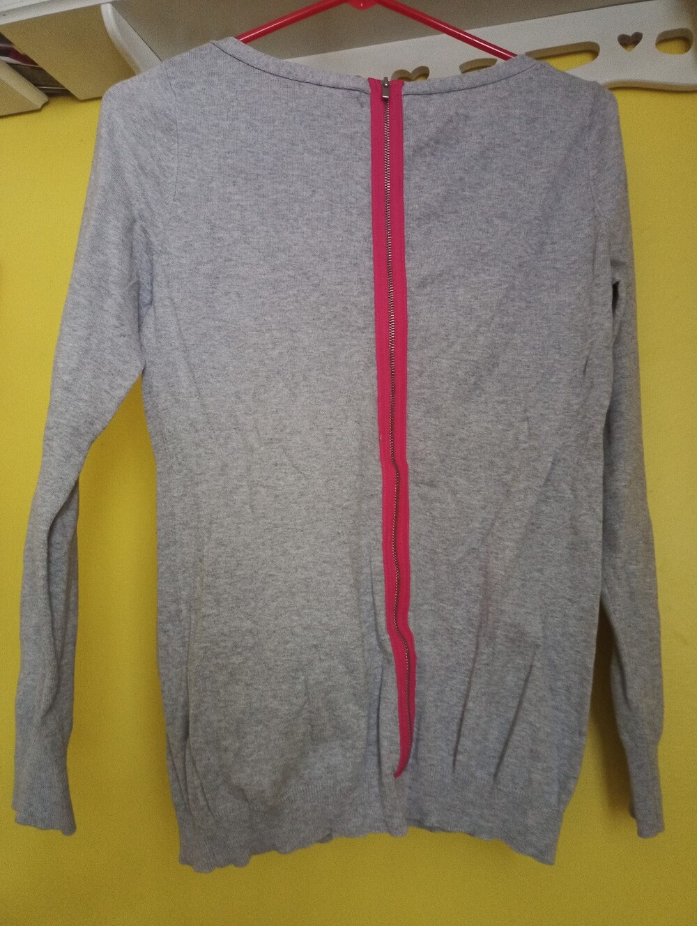 Gray Banana Republic Sweater with pink zipper down back, size small - Picture 2 of 3